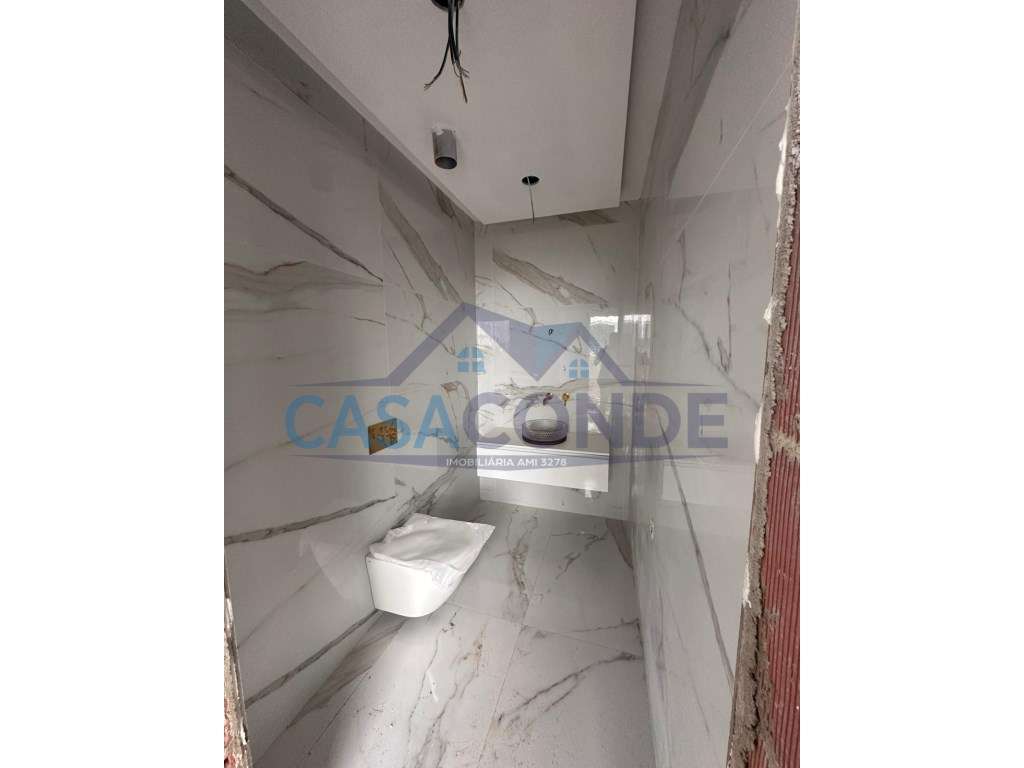 Moradia V4 c/Piscina ,excelentes areas-18