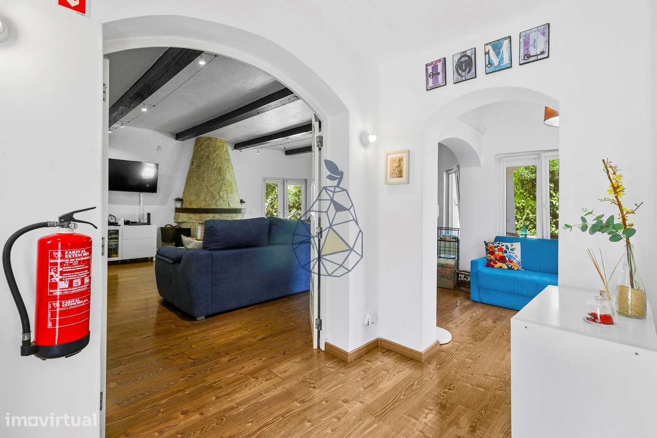 Moradia T3 com Piscina e Jardim + Anexo Urbanização Serra e Mar - Port-12
