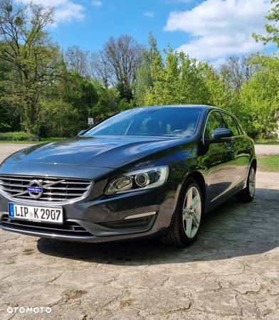 Volvo V60 D3 Momentum - 4