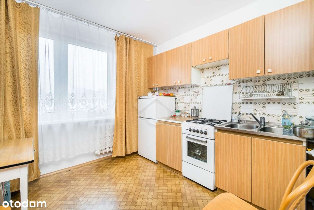 Udział ½ w mieszkaniu 2 - pokojowym z osobną kuchnią, loggia-4