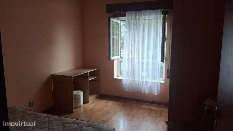 Arrendamento de T4 e Quartos - Grande imagem: 5/9