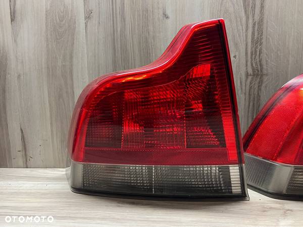 LAMPA TYLNA LEWA VOLVO S60 - 1