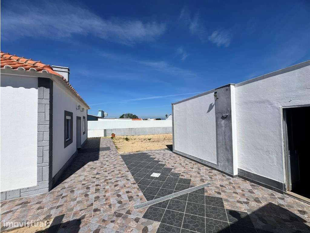 Moradia T2 Renovada Na Carrasqueira