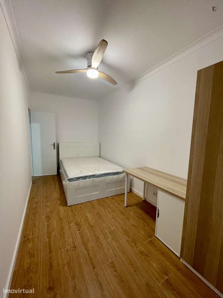 Quarto - localizado em Almada Lisbon - Grande imagem: 4/15