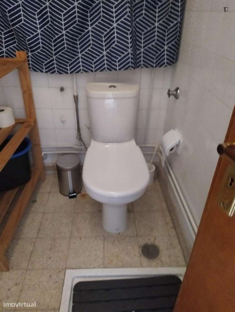 Quarto - localizado em Santo Ildefonso Porto - Grande imagem: 5/28