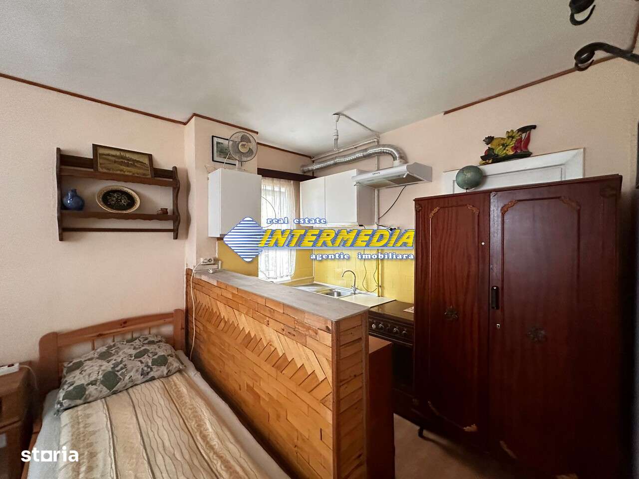 Casa de inchiriat cu 6 incaperi in Alba Iulia Cetate mobilata - Imagine principală: 3/9