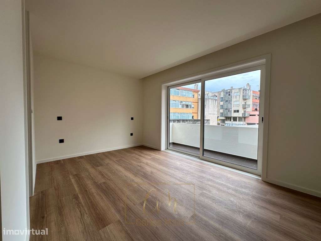 Apartamento T3 c/lugar de garagem-14