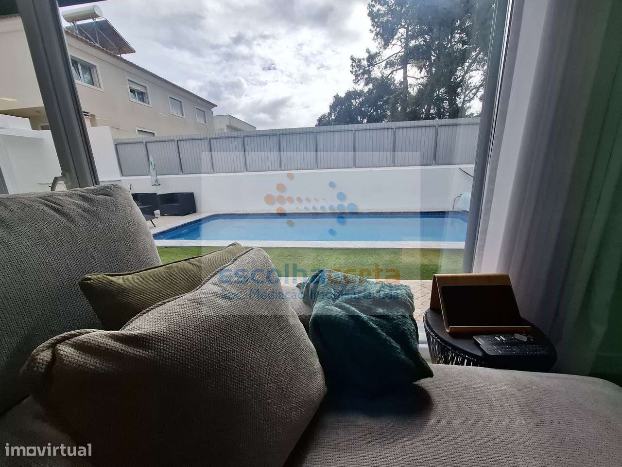 Oportunidade Excelente Moradia Térrea T4 Com Piscina de agua salgada-3