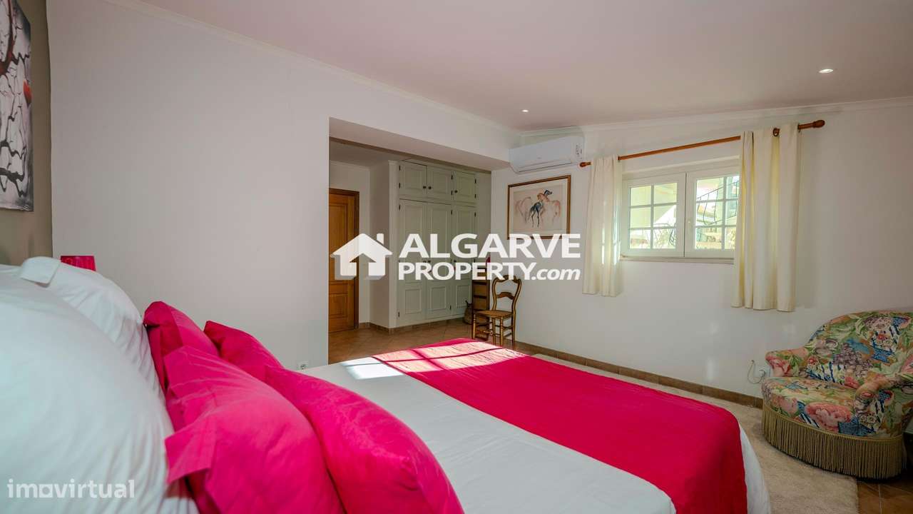 Moradia V4 térrea perto da praia entre Vilamoura e Vale do Lobo-16
