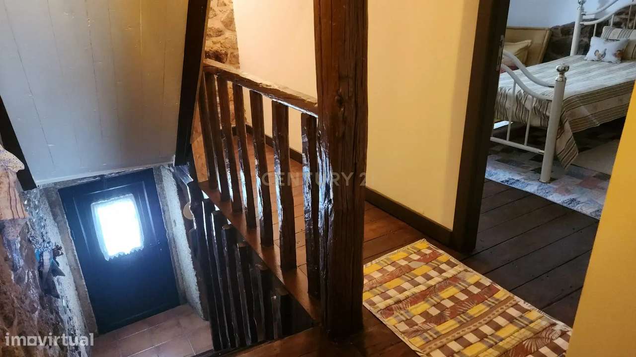 Moradia em Pedra com Terraço e Logradouro — Escalos de Baixo-8