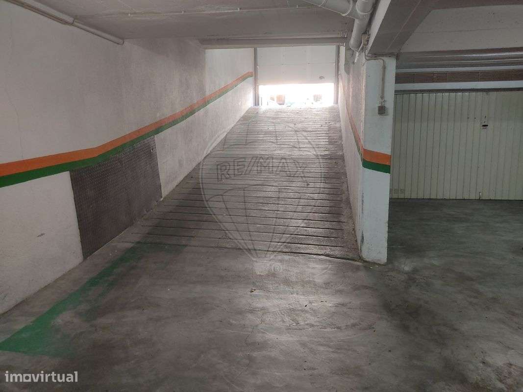 Garagem  para venda - Grande imagem: 2/10