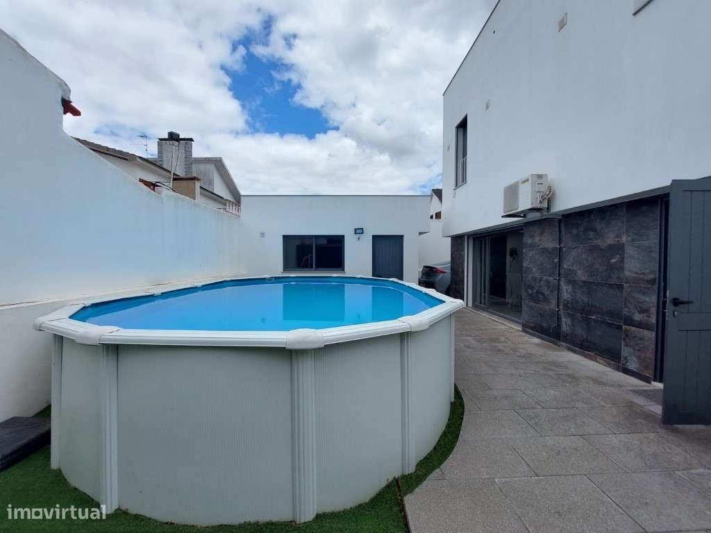 Moradia Isolada para Venda na Quinta do Conde-33