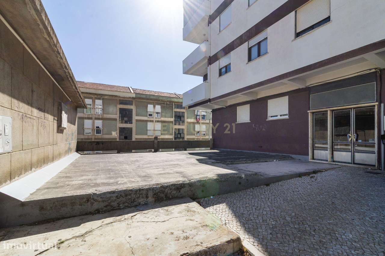 Apartamento T2 na Cova da Piedade com vista panorâmica de 180 graus-23