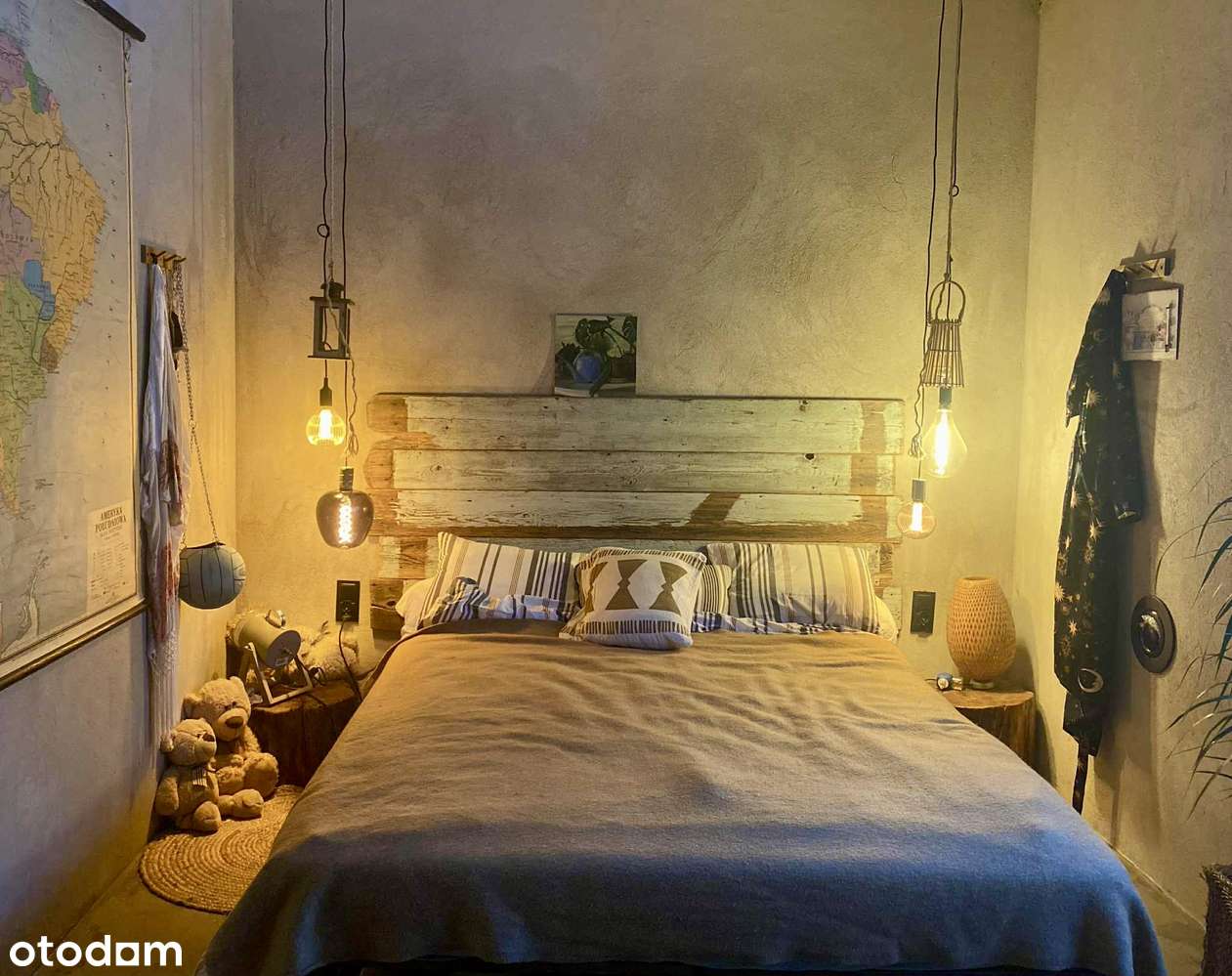 Nowoczesna oaza przy lesie z basenem i ekologiczną ziemią-16