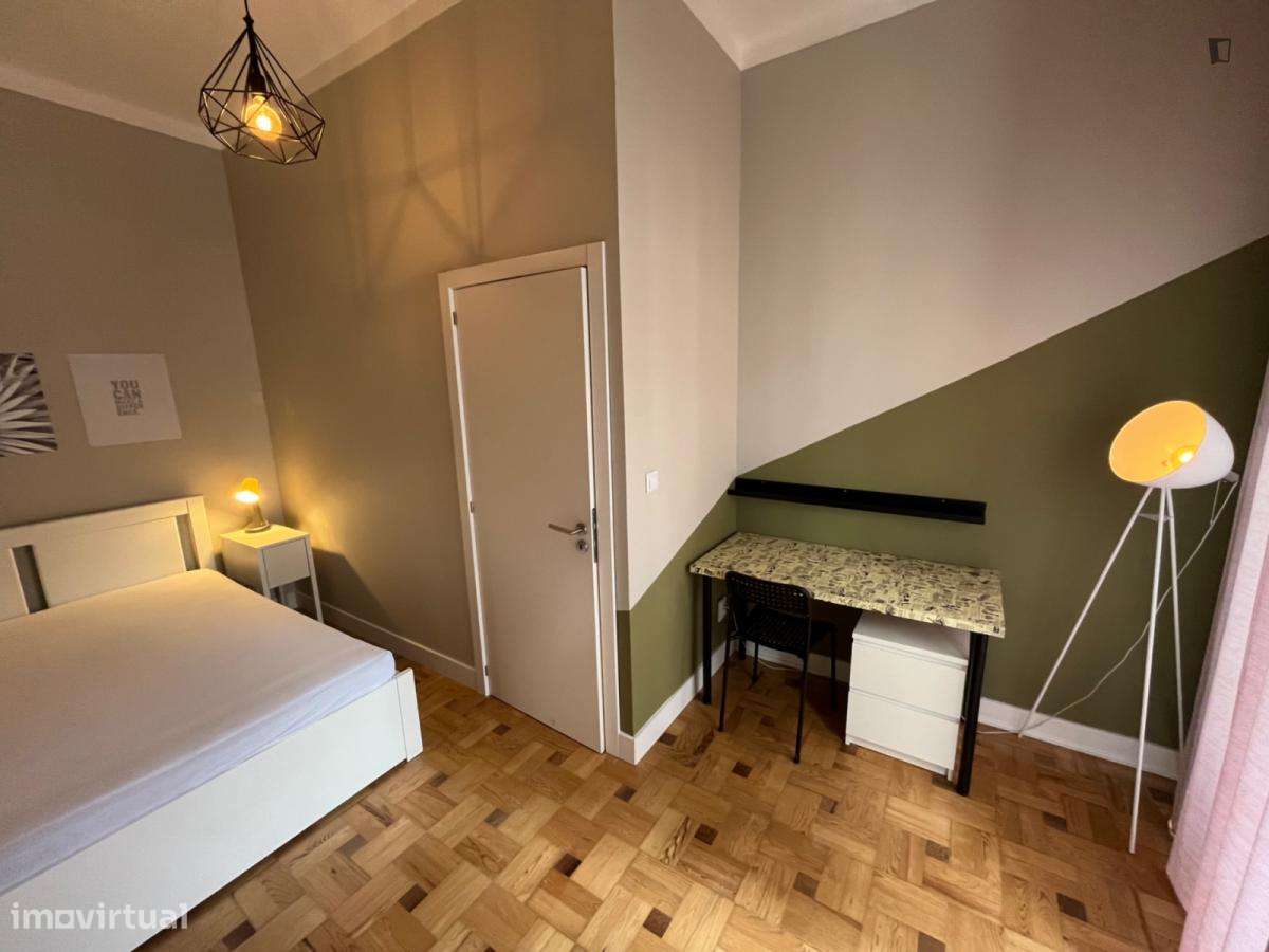 Quarto - localizado em Santarem - Grande imagem: 3/10