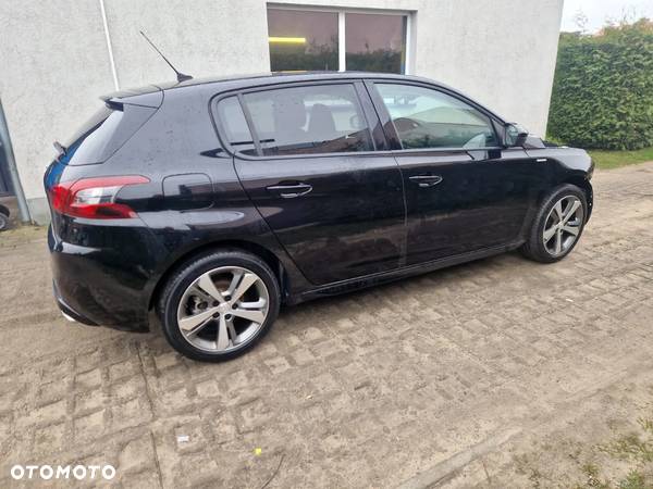 Peugeot 308 - 1