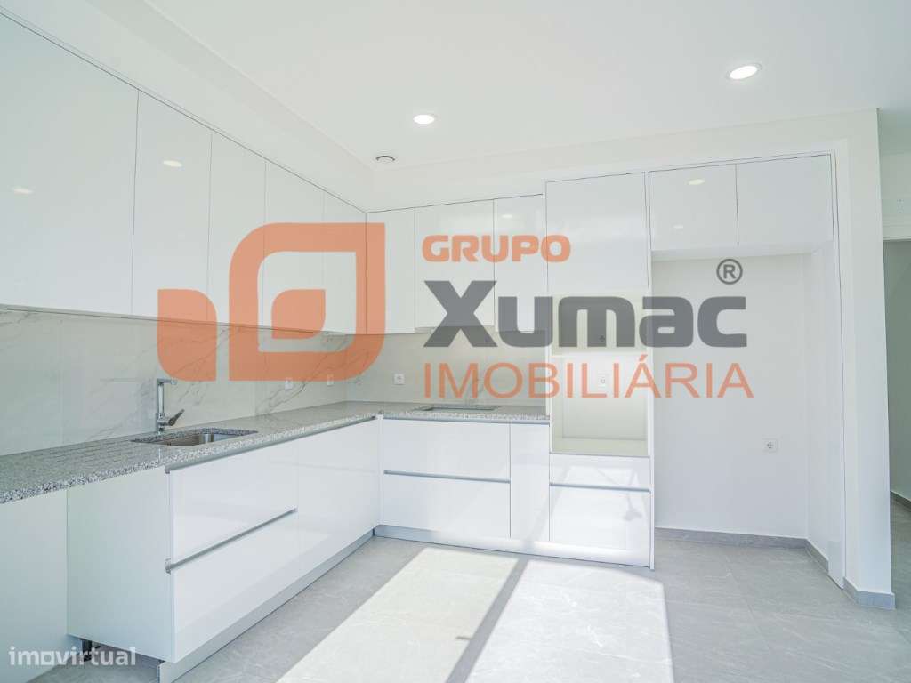 Fantástica Moradia T4 com piscina para arrendamento! - Grande imagem: 3/30