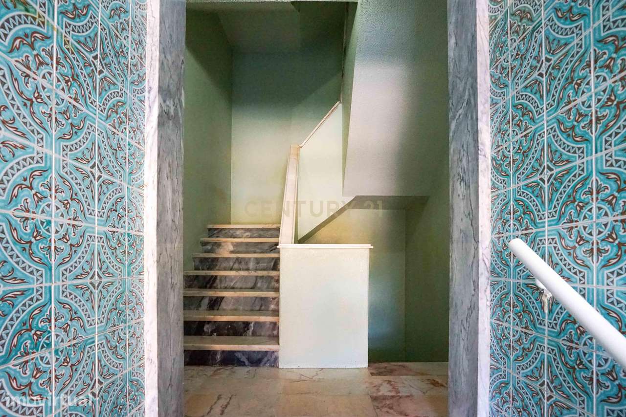 Apartamento T2 para Venda em Mem-Martins - Grande imagem: 5/33