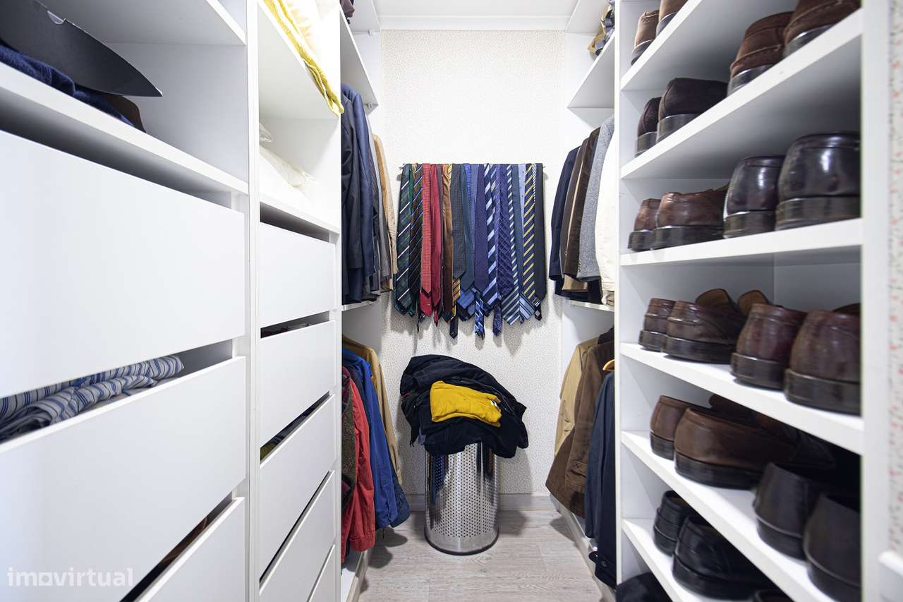 Apartamento T4  remodelado em Carnaxide-11