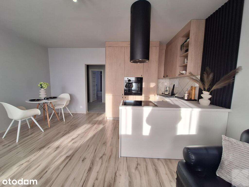 Ładne mieszkanie z dużym balkonem do wejścia-3