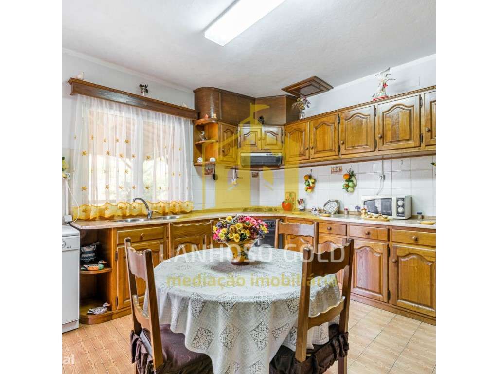 Moradia Bi Familiar - Grande imagem: 5/31