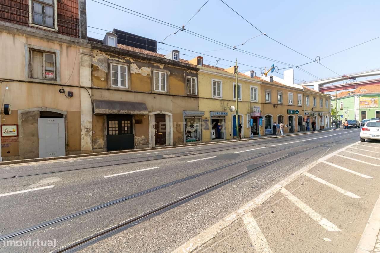 Apartamento na Rua Fradesso da Silveira – Alcântara, Lisboa-19