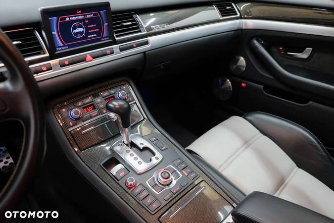 Audi S8 5.2 FSI Quattro - 22