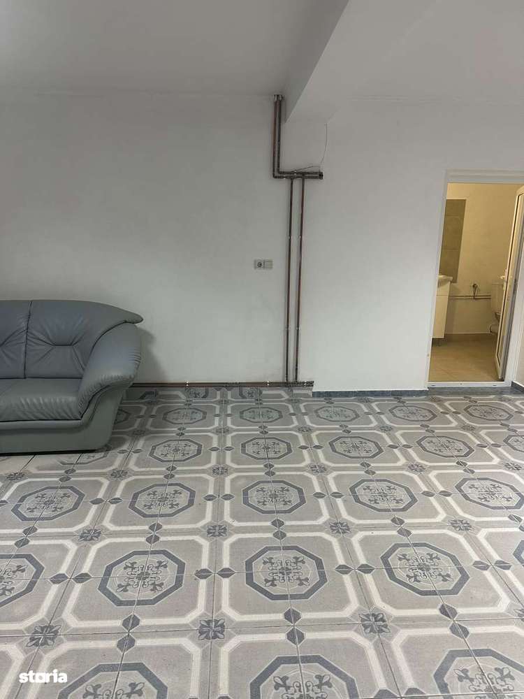 Cornu - Spatiu - 40 mp - 350 Euro/Luna - Imagine principală: 4/12