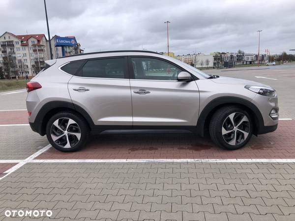 Hyundai Tucson 1.7 CRDI BlueDrive Style 2WD - 3