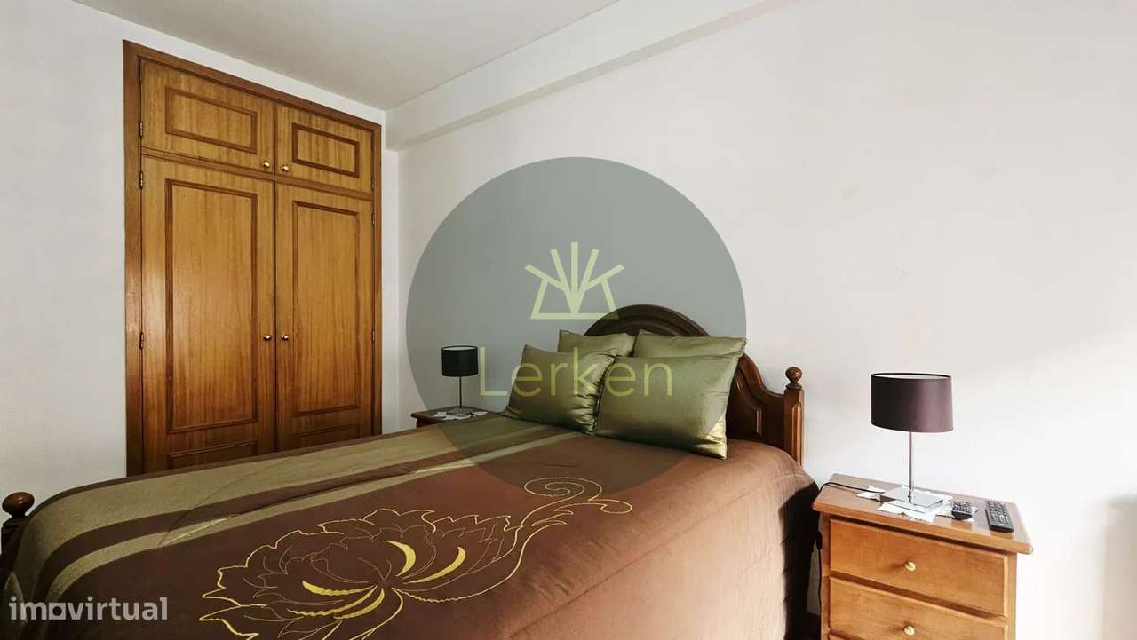 T2 junto ao centro de Guimarães | Cozinha renovada, garagem e elevador-12