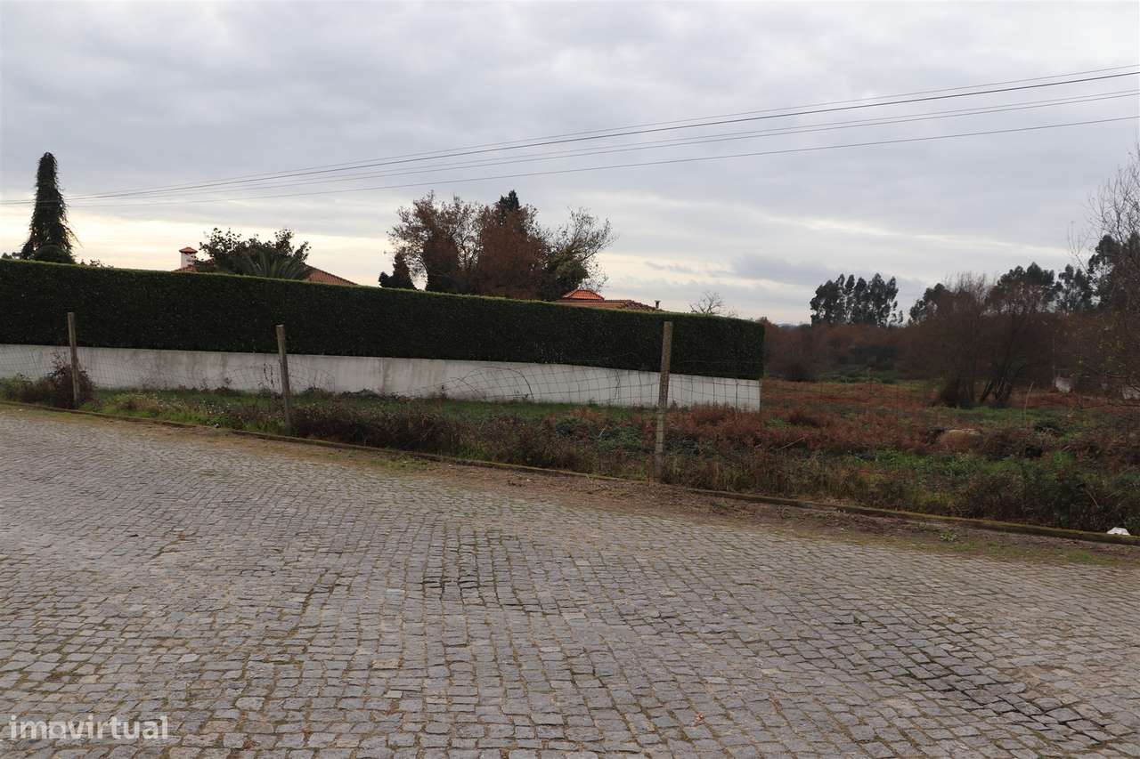 Terreno  Venda em Lustosa e Barrosas (Santo Estêvão),Lousada - Grande imagem: 5/11