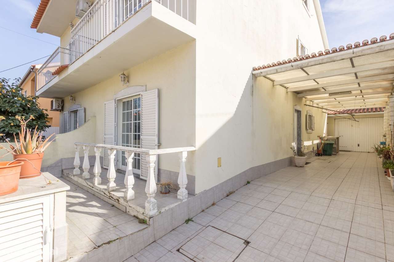 Moradia Geminada T3 - Quinta do Conde-2