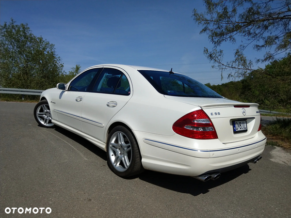 Mercedes-Benz Klasa E 55 AMG - 13