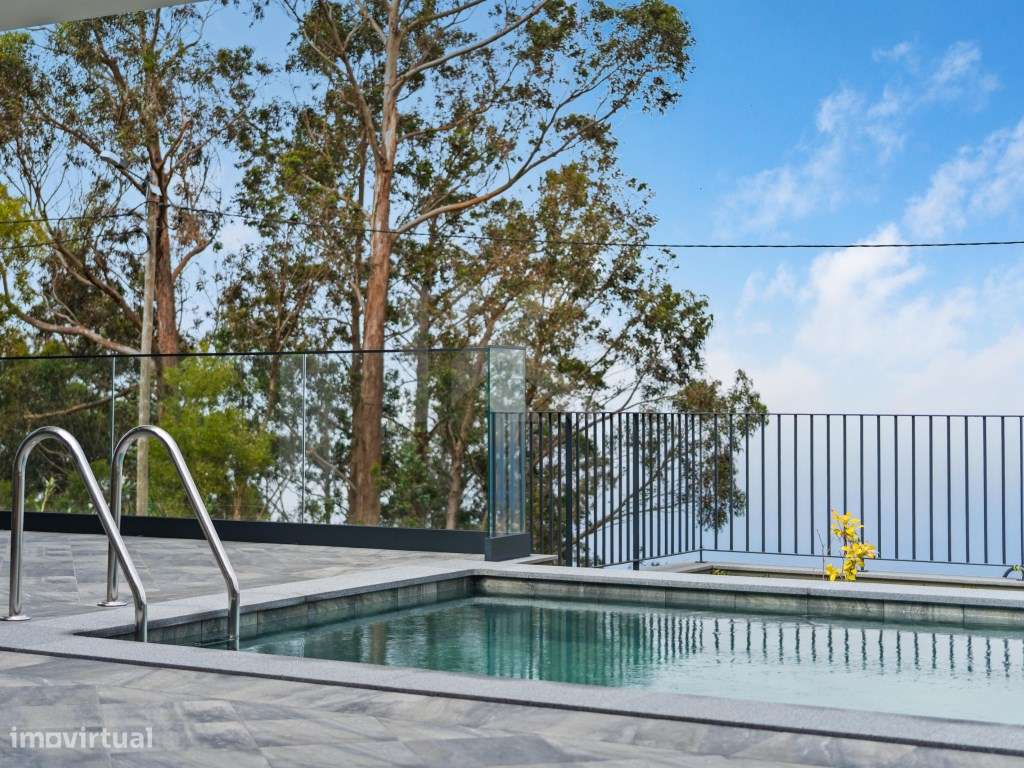 Moradia T3 com Piscina e Vista Mar no Arco da Calheta-25