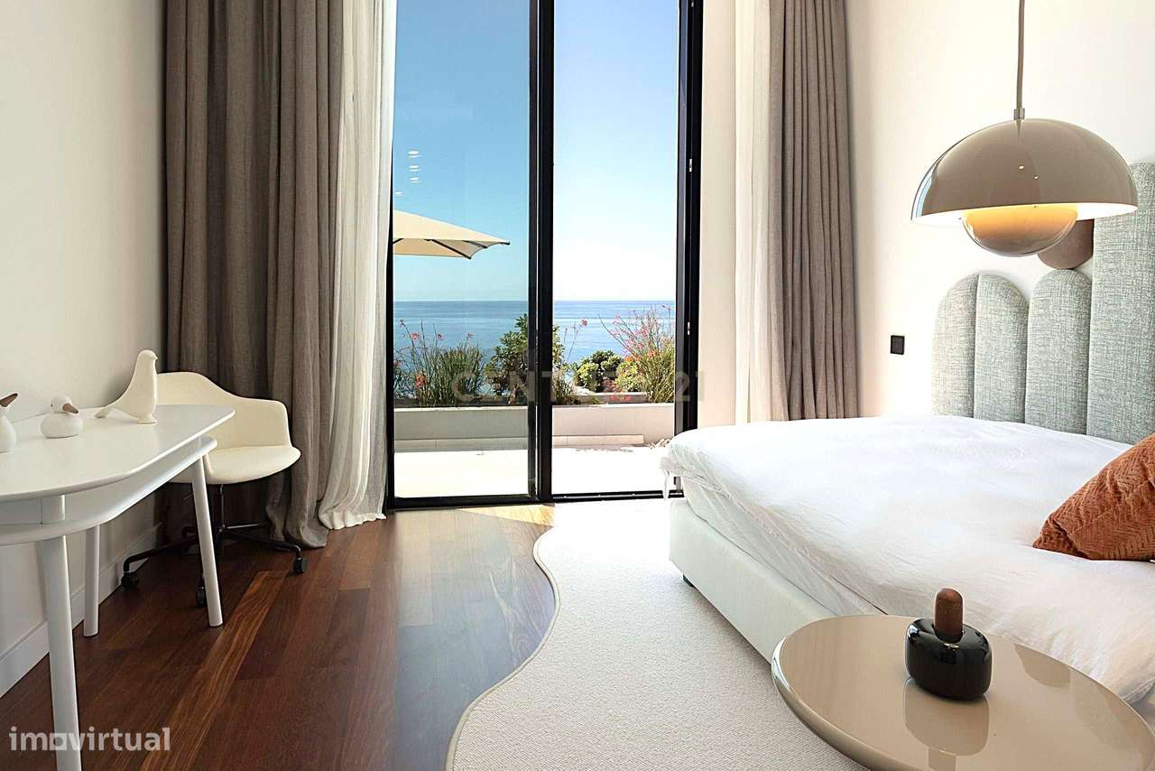Moradia Moderna de Luxo com Vista Deslumbrante sobre o Atlântico – Sít-17