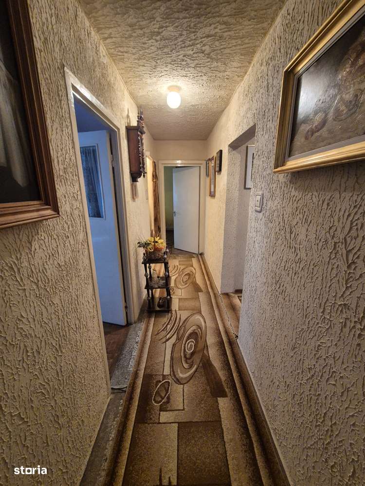 Apartament 4 camere, etajul.1, Moroasa - Imagine principală: 5/14