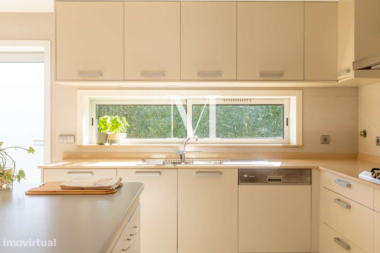 Famalicão | Propriedade T3+1 Térrea | 1.500 m² | Piscina | Jardim | LU-57