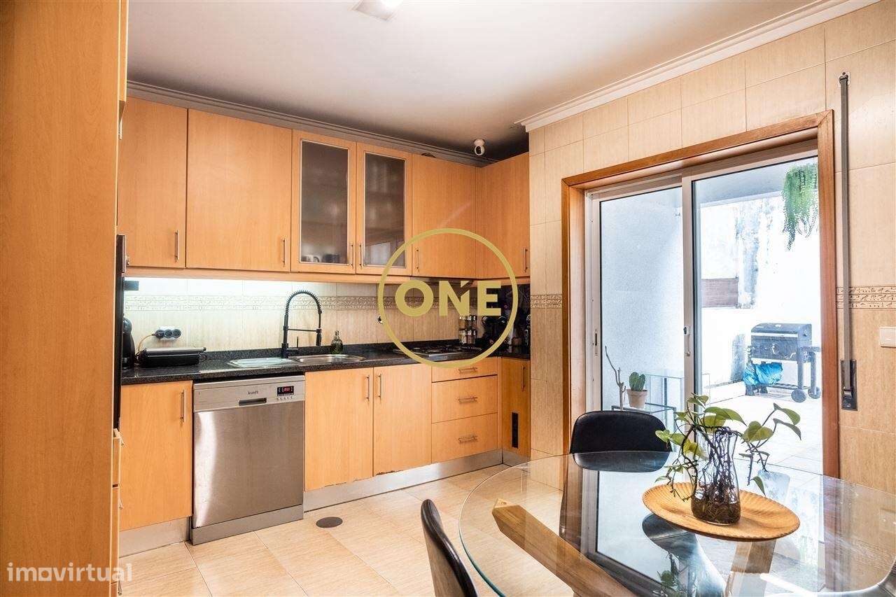 Moradia T3 em Gondifelos com Terraço, Garagem e Conforto Total - Grande imagem: 5/24