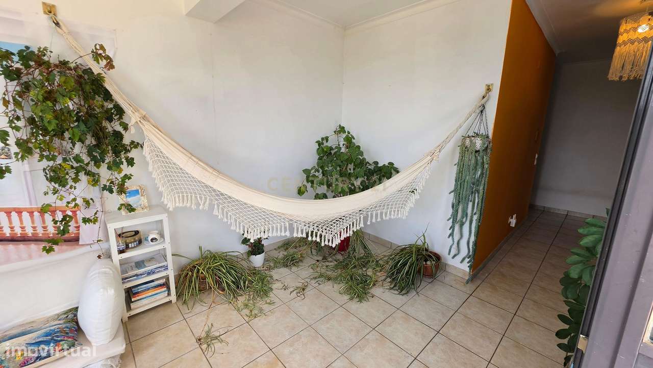 Apartamento Duplex T5 no centro de Palmela-7