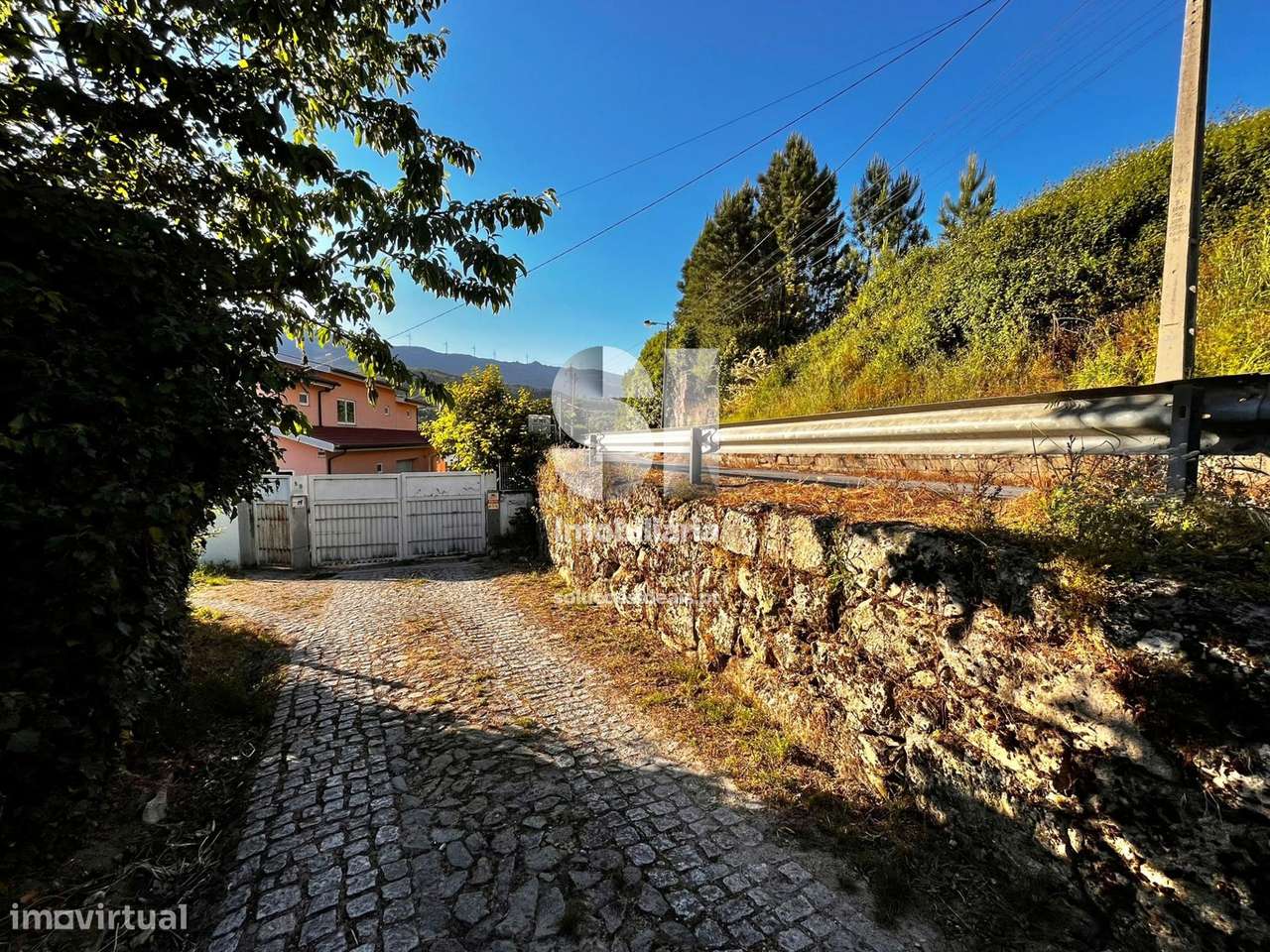 Moradia Isolada T6 - Grande imagem: 3/50