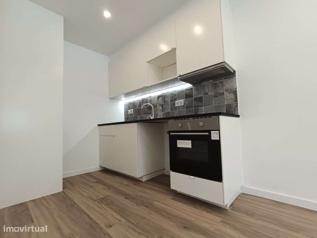 Apartamento T2 Renovado em Odivelas - Grande imagem: 4/34