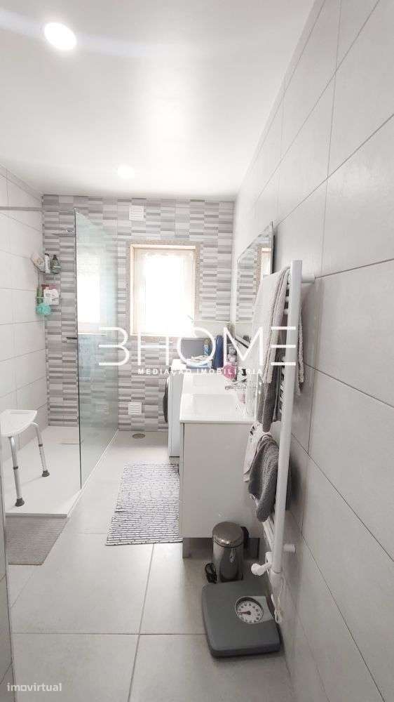 Moradia Individual na Povoa de Lanhoso - Sobradelo da Goma-34