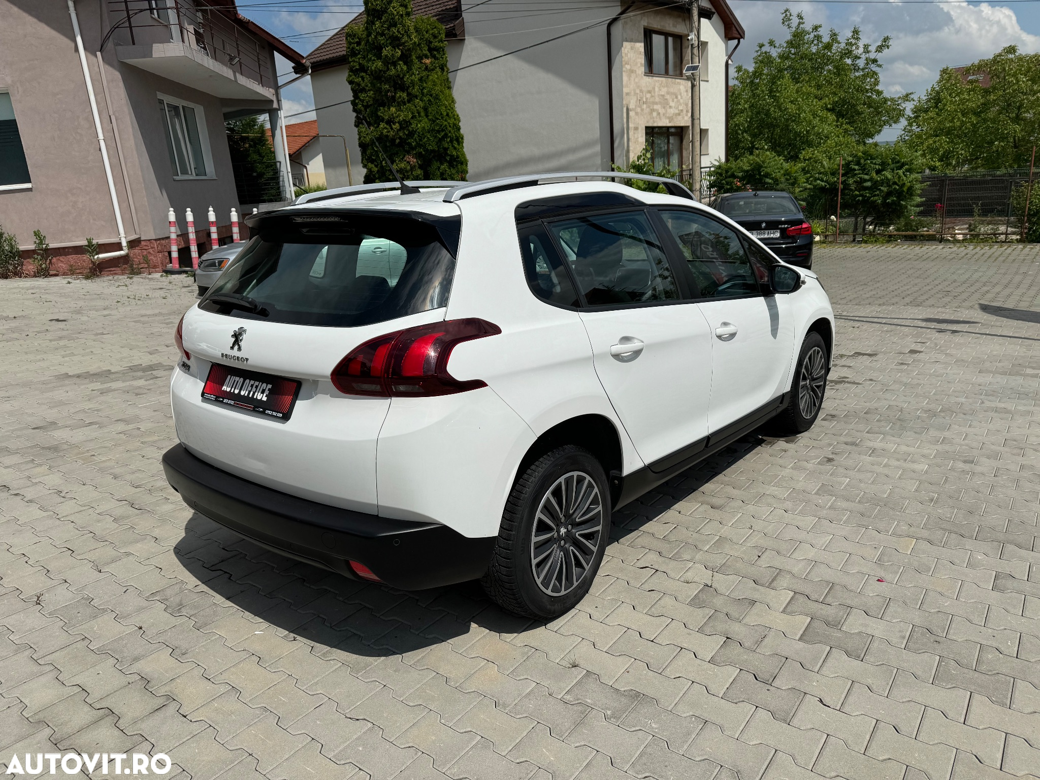 Peugeot 2008 1.5 BlueHDI FAP Active - 4