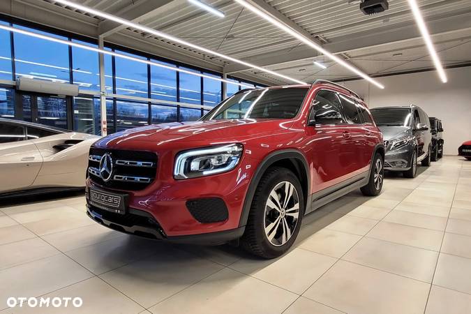 Mercedes-Benz GLB 200 Progressive 7G-DCT - 2