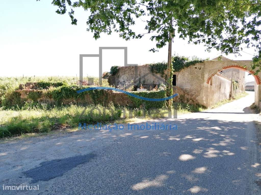 Moradia e arrecadação em ruínas com pátio, Localizada em Pipa, Alen... - Grande imagem: 3/9