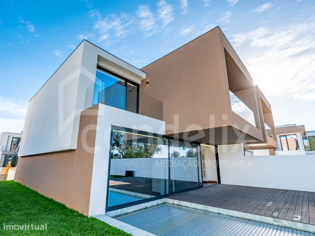 Moradia T5+1 nova com piscina em condomínio fechado de luxo no Estoril - Grande imagem: 2/42