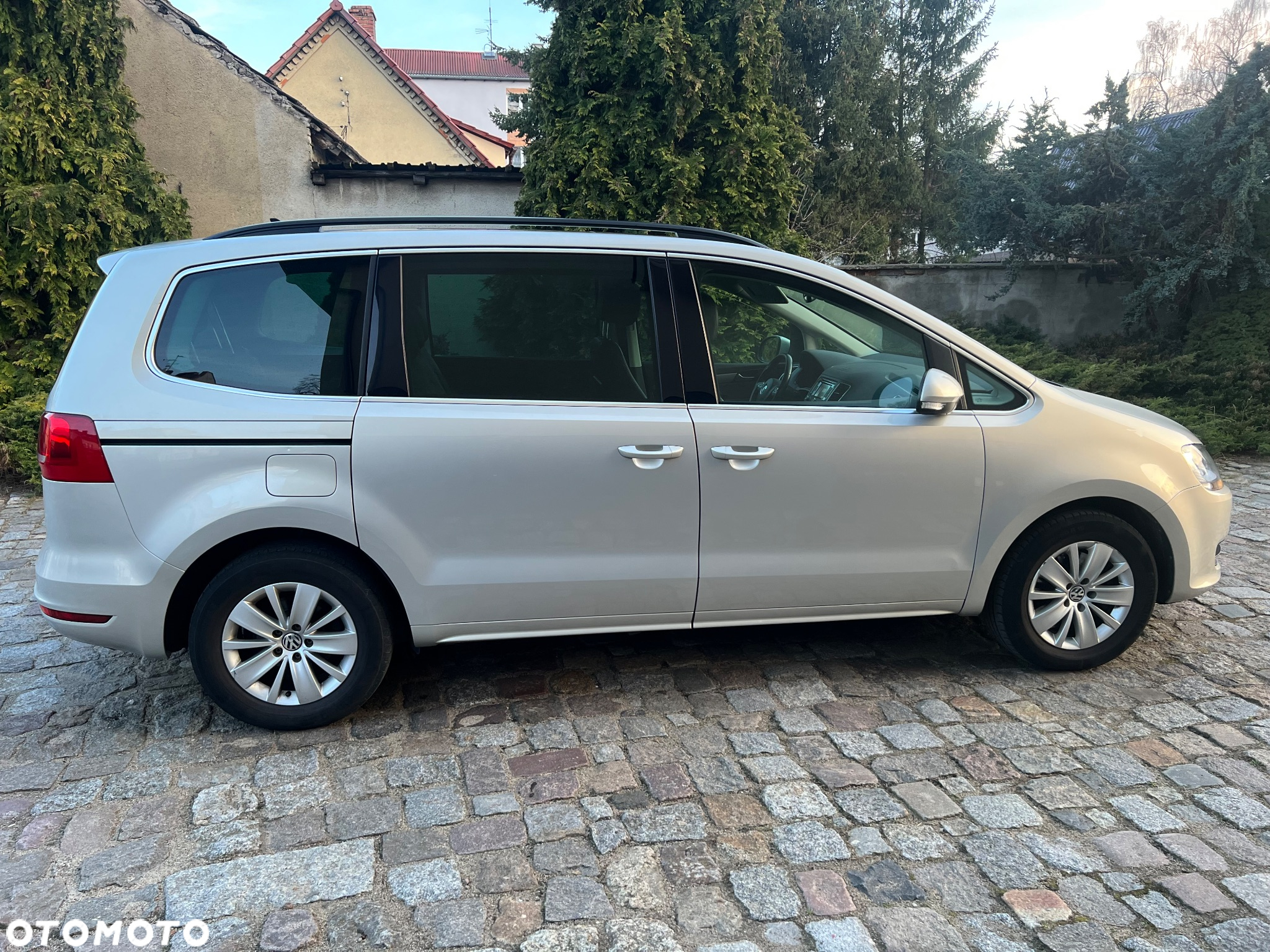 Volkswagen Sharan 2.0 TDI DSG BlueMotion Technology Comfortline - 8