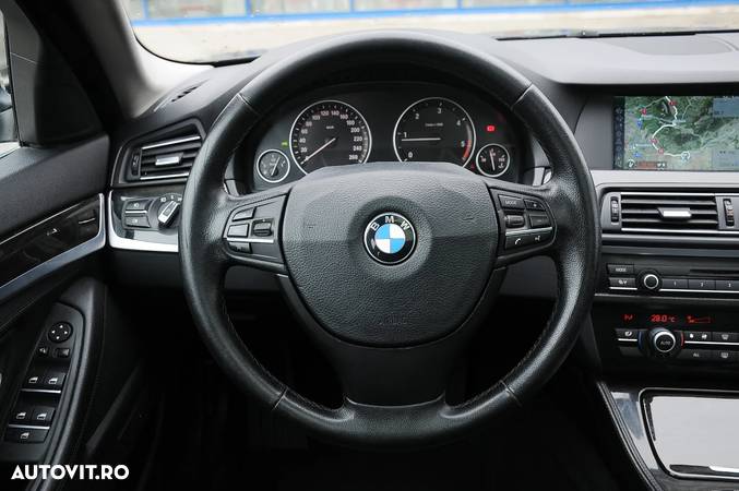 BMW Seria 5 520d Touring Aut. - 10
