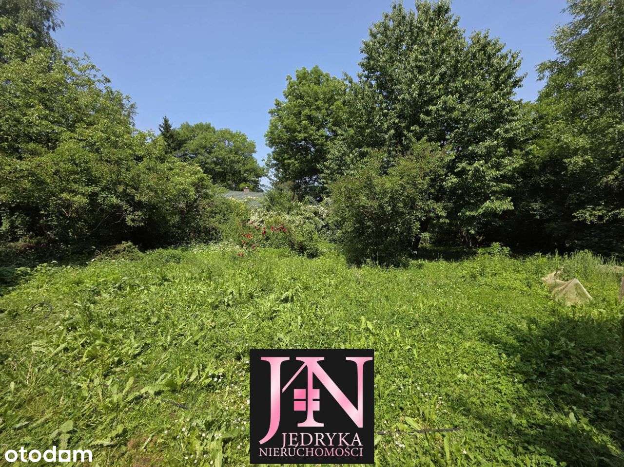 Dom wolnostojący z garażem na 17 arowej działce z-4