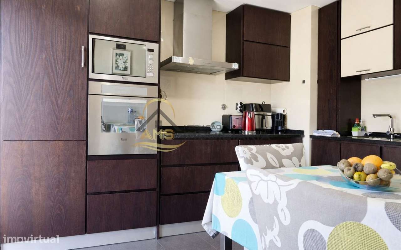 APARTAMENTO T2 COM GARAGEM CENTRO DE FAFE-15